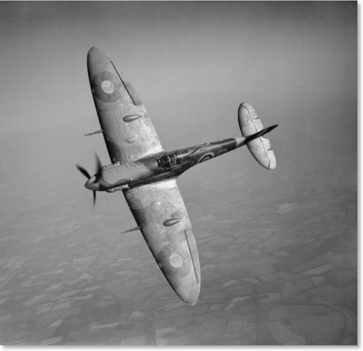 Supermarine_Spitfire_Mk_Vb_of_No._92_Squadron,_19_May_1941._This_aircraft,_serial_R6923,_was_shot_down_by_a_Messerschmitt_Bf_109_on_22_June_1941